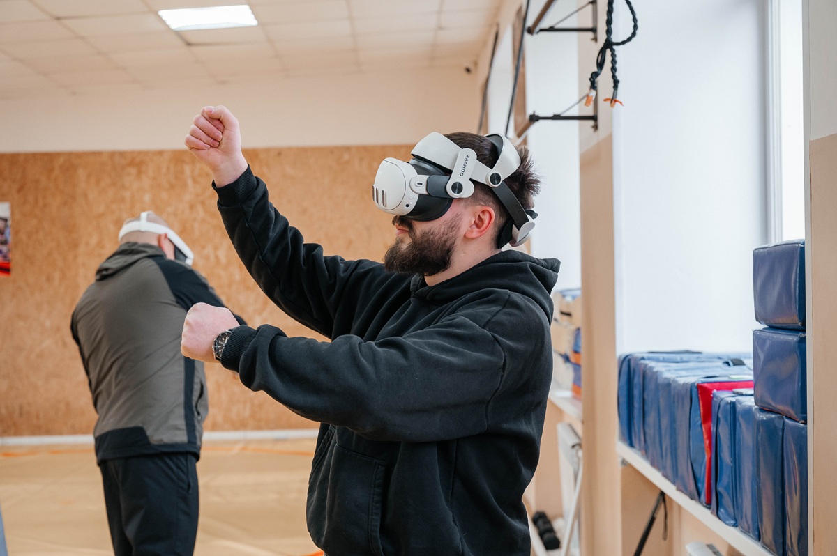 Томские политехники создают VR-тренажер по самбо для ветеранов СВО
