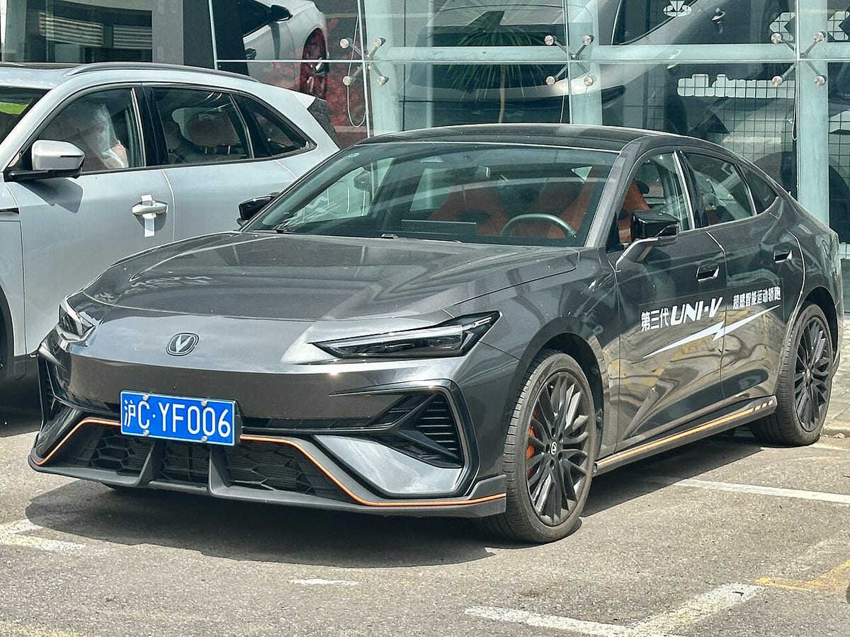 На заводе «Автотор» в Калининграде начали собирать Changan Uni-V