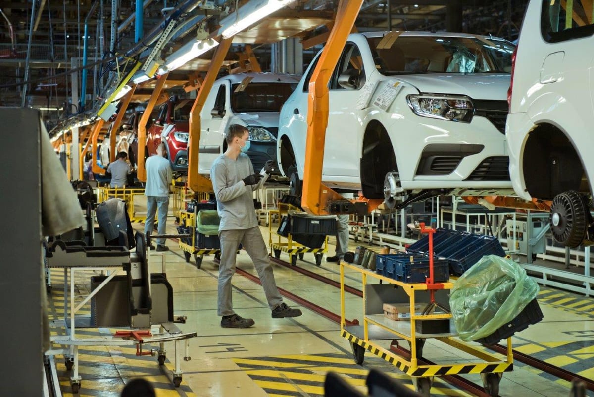 Выпуск автомобилей в России за девять месяцев 2026 года вырос на 22,4%